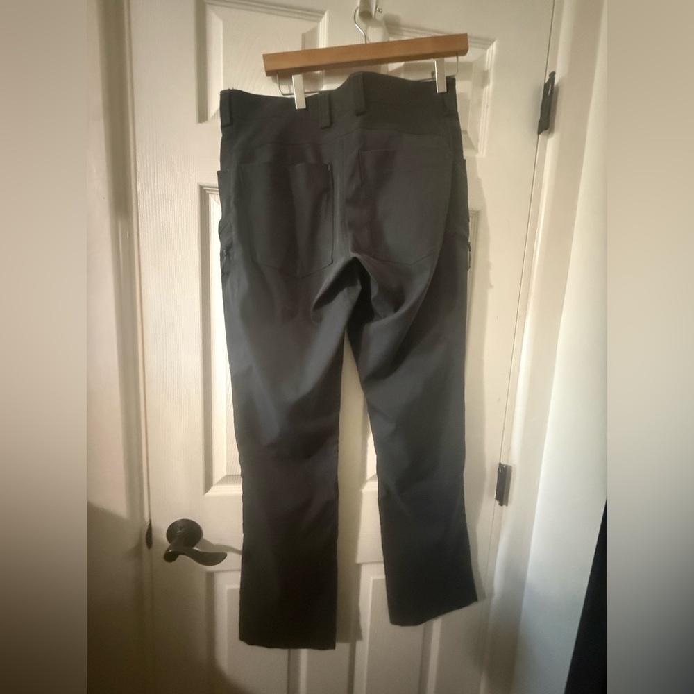 KUIU Sierra Softshell Pants in Black size 34 - Picture 3 of 5